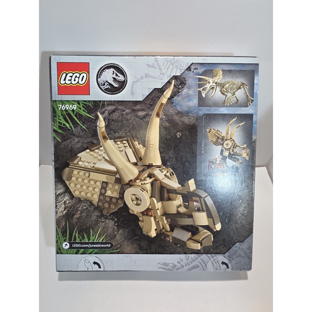 LEGO Jurassic Park Dinosaur Fossils: Triceratops Skull (76969) Building Set
